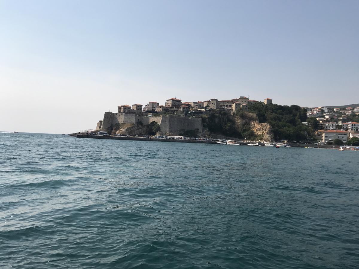 Hotel La Rosa Negra Ulcinj Kültér fotó